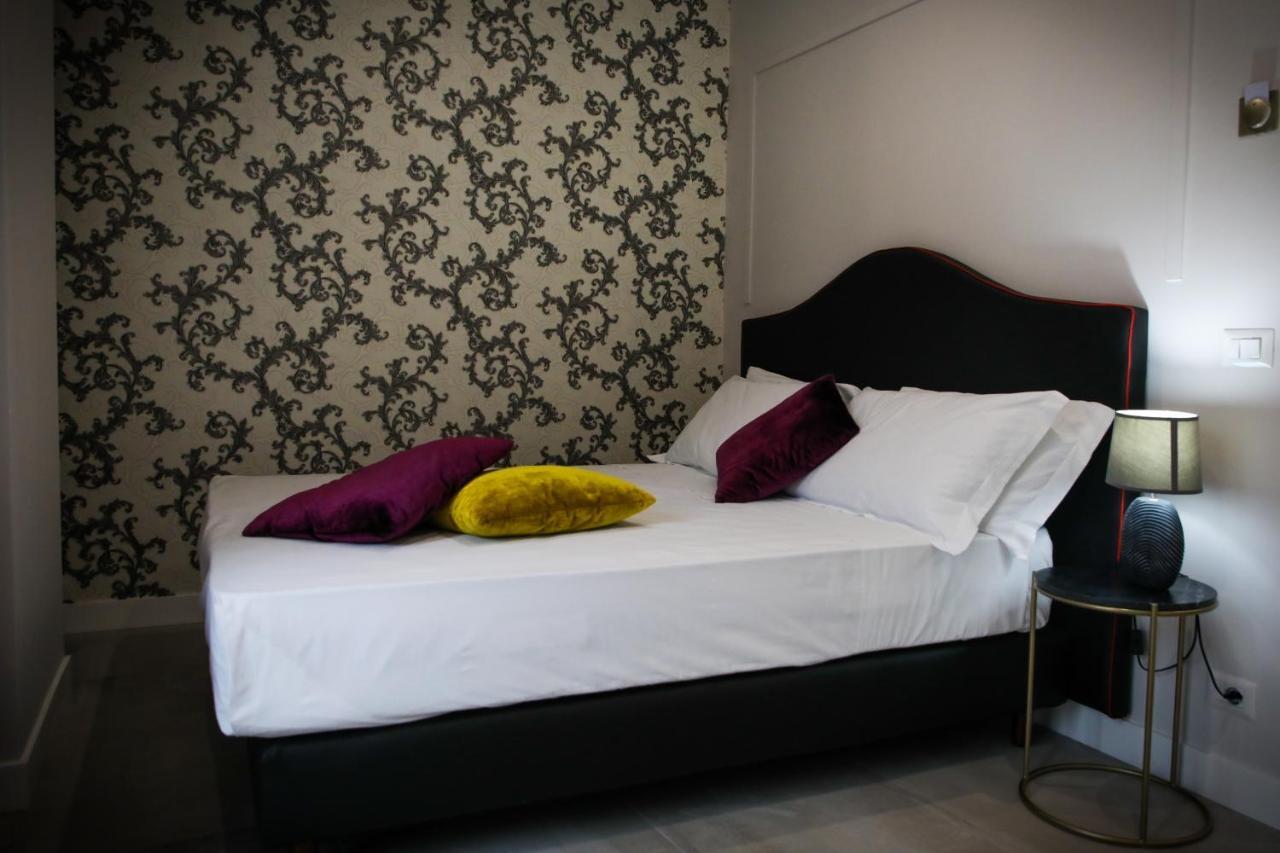 Principessa Isabella Luxury Rooms Салерно Екстериор снимка